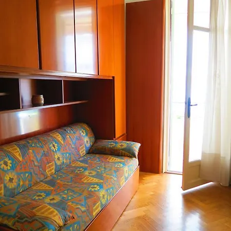 Ashley&parker - Capitole Vue Mer 니스